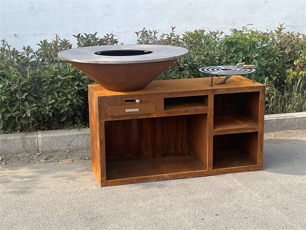 Corten plieno kepsninė lauke