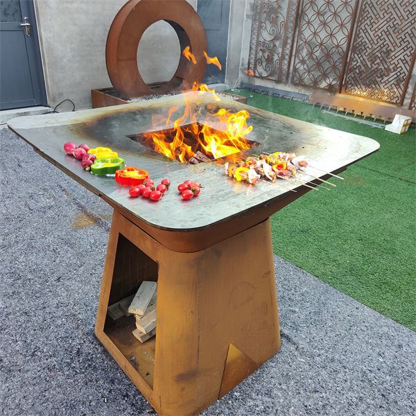 Rūdžių Corten plieno kepsninė